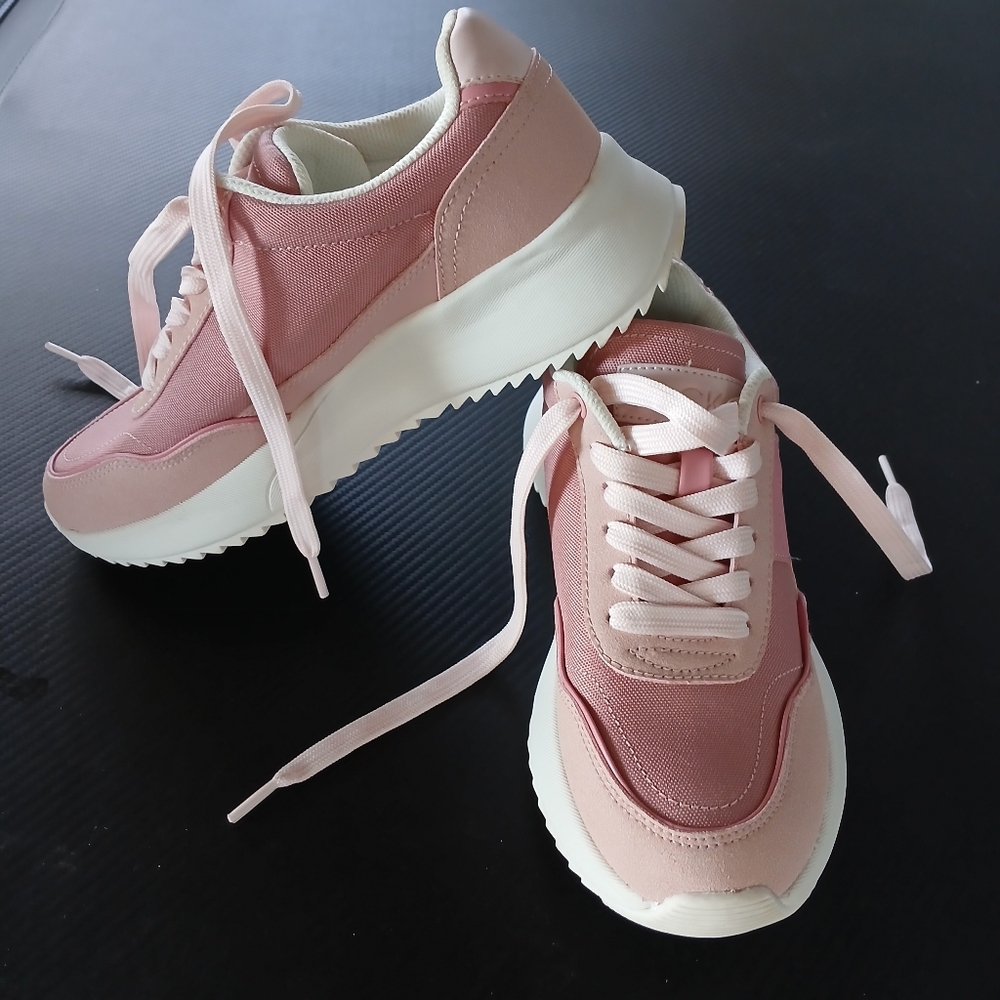 NWOB, Calvin Klein,  size 6, womens pink - Picture 4 of 4